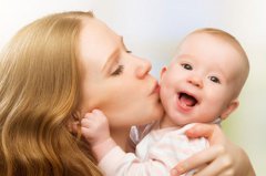 <b>英国：为新生育技术亮绿灯 成首个允许“三亲婴儿”国家</b>