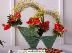 新疆姑娘阿依努尔：用花艺帮助贫困妇女自立致富