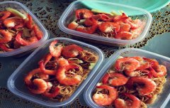 杭州临平：一碗“虾见面”背后，父与子的较量