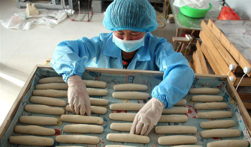 “签子馒头”加工忙