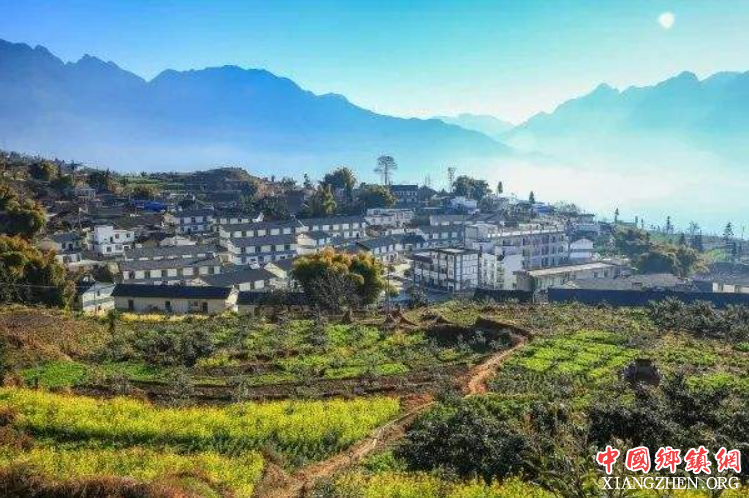 雅安石棉县：高山村变景区 村民脱贫不忘感恩