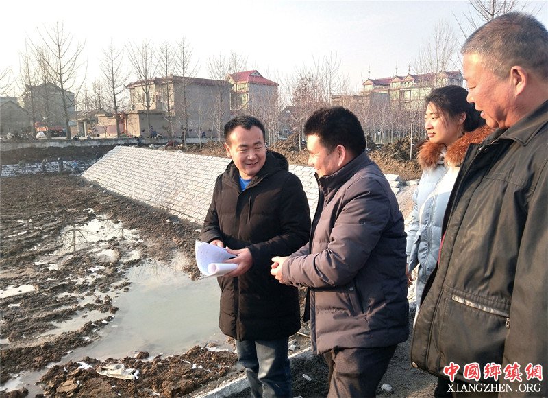 <b>山东郯城：第一书记单晓伟天寒地冻“找事干”</b>