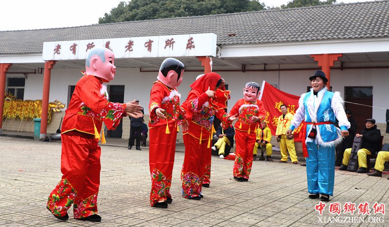 <b>安徽和县：民俗表演让敬老院老人乐开花</b>