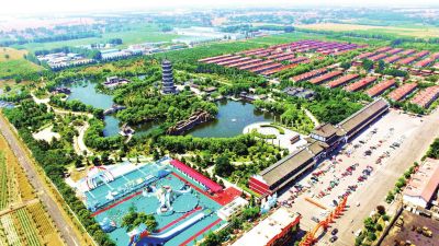 <b>有钱花有景看，生活不比城里差</b>