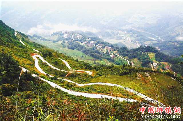 以前出门靠腿走 现在小车到门口