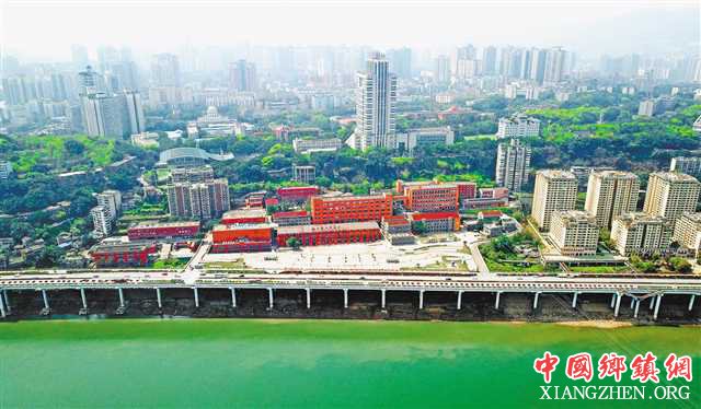 <b>老厂的春天</b>