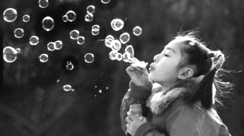 <b>儿童吹泡泡对健康有益</b>