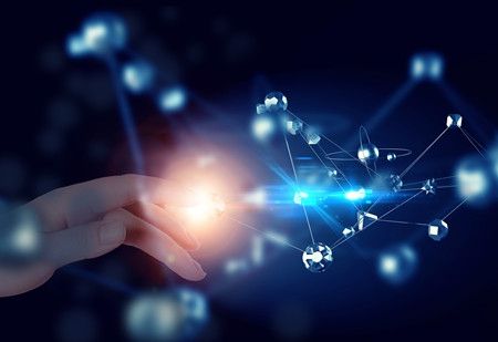 <b>教育部：明年全国将建成50家人工智能学院</b>