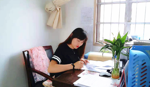 <b>周雍敏：扶贫路上巾帼不让须眉</b>