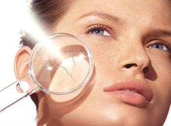 <b>皮肤科医师告诉你：夏季护肤要有“科学范儿”</b>