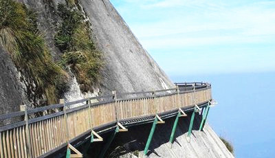 <b>景区可限流，旅游业当升级</b>