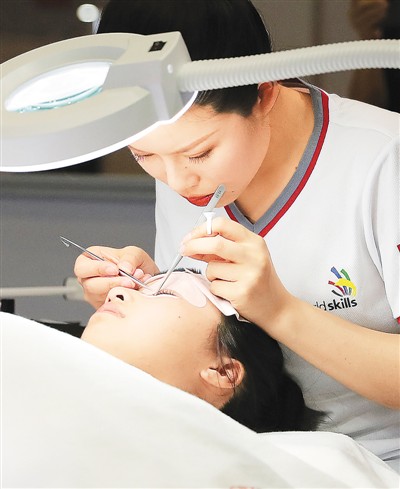 医疗美容呼唤健康发展 别让微整形变成“危”整形