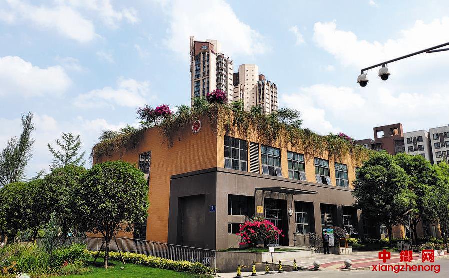 <b>成都首个公园城市示范街区亮相</b>