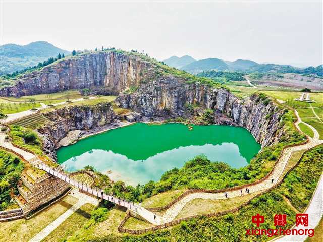 重庆：主城350余公顷废弃矿山变身果园和公园