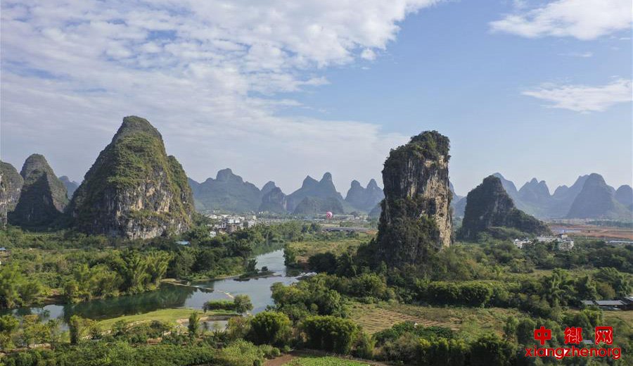 广西阳朔：冬日雨后山水美