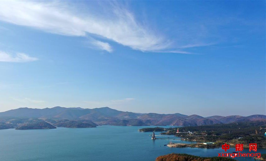 <b>俯瞰河南淅川丹江口水库库区</b>