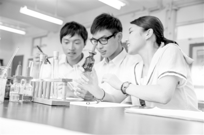 江苏新规杜绝“包办”高中选科 禁止提前分班