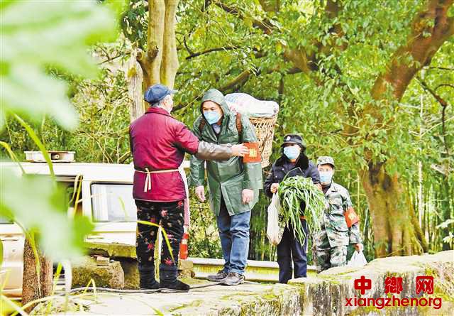 <b>村支书李先锰的多重角色</b>