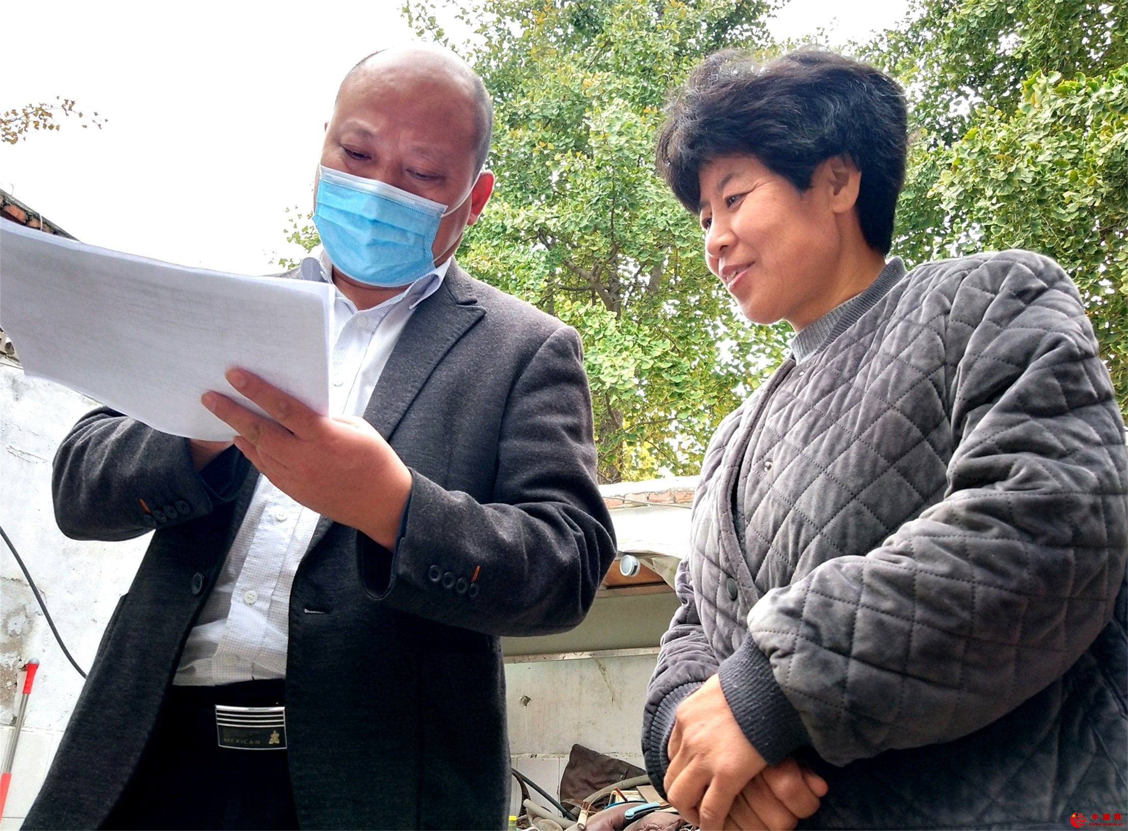 <b>山东郯城：入户摸底精准救助贫困大学生</b>