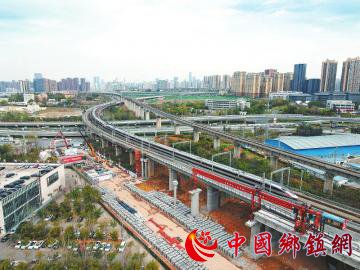 成自宜高铁全线桥梁架设完成 预计年内建成通车