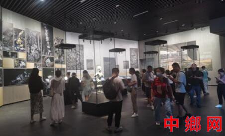国庆长假来临 精讲导游“热”起来