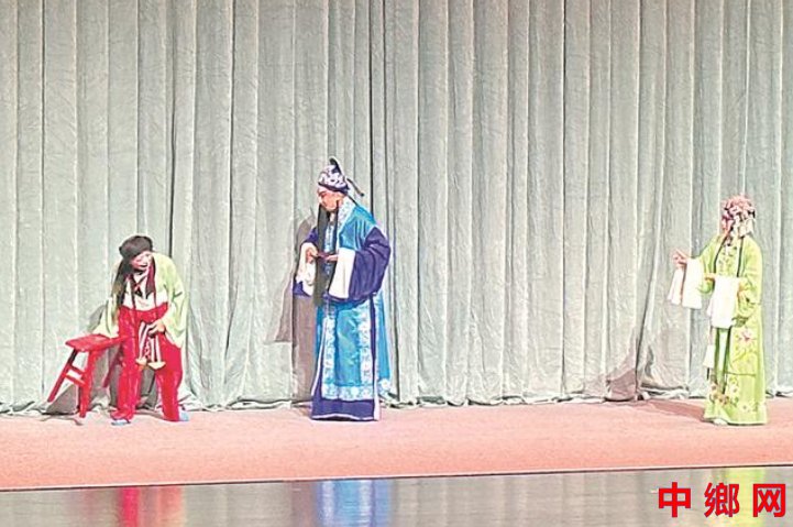 <b>第六届川剧节暨四川省第二届川剧汇演开演</b>