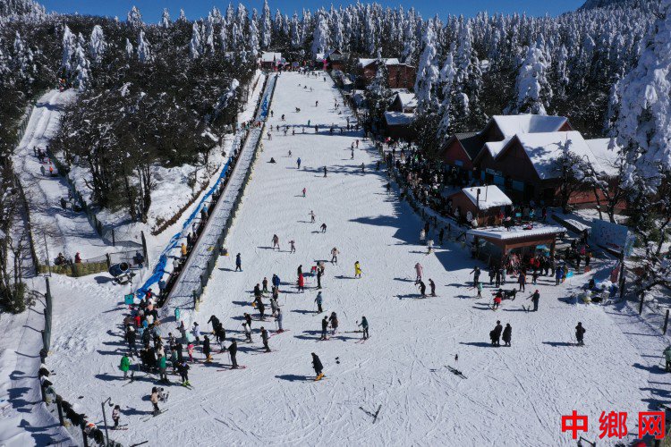 2024乐山市冬季旅游暨第26届峨眉山冰雪温泉季启