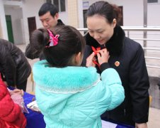 <b>泸州古蔺：经常走基层，检民一家亲</b>