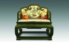 <b>“乾隆宝座”被北京神秘买家用3200万元买走</b>