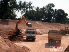 <b>中国企业为斯里兰卡修建近90年来首条铁路</b>