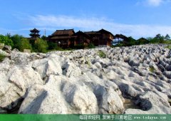 <b>清明期间 宜宾石海接待游客两万余人</b>
