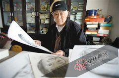 <b>重庆：8旬老人大学蹭课6年 被称为“学霸爷爷”</b>