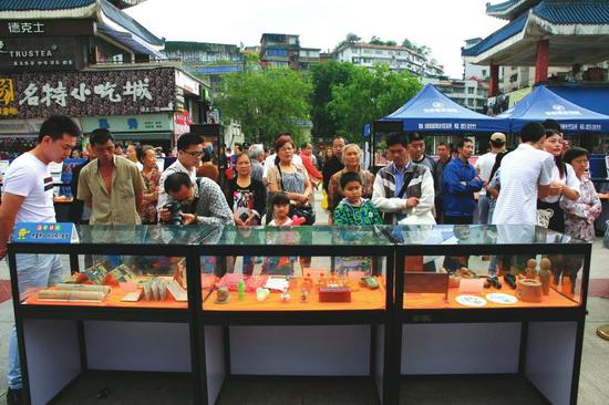 自贡市首次举办以性健康为主题的展览会