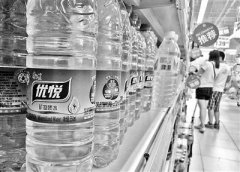 <b>饮用水新国标正式实施 众多“概念水”退出市场</b>