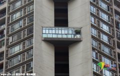 <b>重庆惊现“最牛空中违建” 露天阳台变房屋</b>