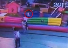 <b>广西：狂风吹走充气城堡 3岁女童堕地摔死</b>