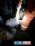 <b>四川遂宁一毕业生玩“撕名牌”游戏 坠入电梯井身亡</b>