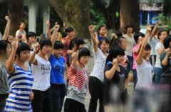 <b>泸医与华西撕逼“川医之争” 宜宾旁边看笑成</b>