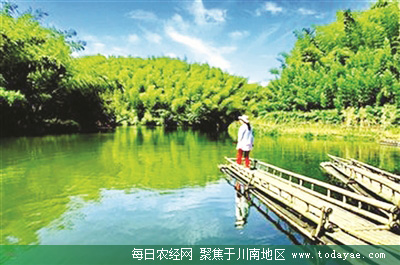 蜀南竹海仙女湖.jpg