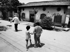 <b>陕西“空心村”： 一半人在外打工女孩多嫁外地</b>