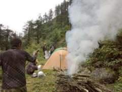 <b>重庆驴友探险黑竹沟失联5天 5支搜救队未发现线索</b>