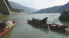 <b>攀枝花渔民“挟尸要价” 家属给不起捞尸费 遗体江中泡3天</b>