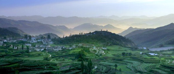 <a data-cke-saved-href=http://www.todayae.com href=http://www.todayae.com target=_blank class=infotextkey>新农村</a>.jpg