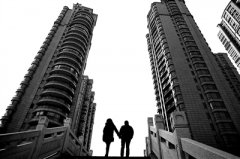 <b>“两会”官员谈楼市 剧透六大房地产政策信号</b>