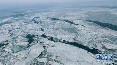 <b>“高原蓝宝石”青海湖破冰</b>