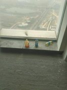 <b>四川绵阳：打工男子喝“矿泉水” 3天后口吐鲜血死亡</b>