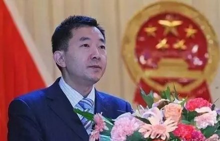 县委书记清华大学演讲: 组织不亏欠任何人的，别太把自己当根葱