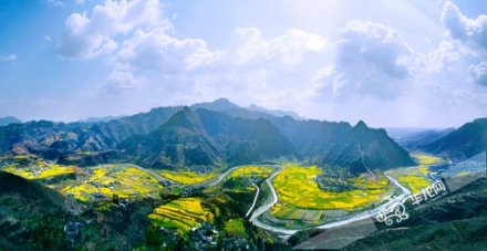 <b>重庆黔江千年十三寨 “一寨一品”土家风情全国最美</b>