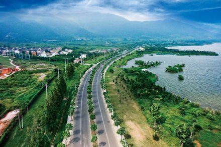 [浙江]上半年公路建设投资进度全国居首