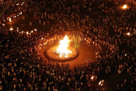 川南彝族火把节泸州举行 云贵川的朋友都来了